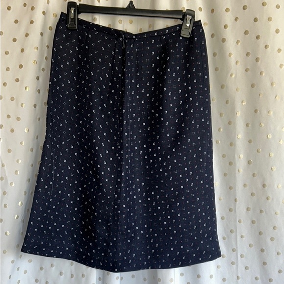 Ann Taylor Navy A-Line Skirt with Pattern - Picture 2 of 13